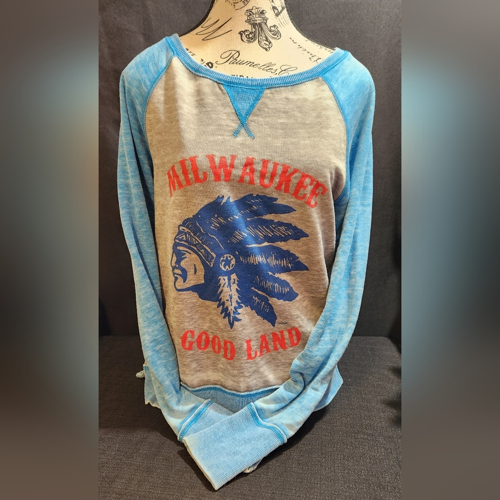 Zen By J. America Sweatshirt Blue/Gray Milwaukee Good Land Women's Size Medium